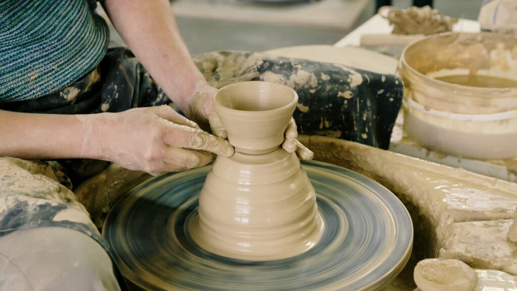 draaien mast,van de mast draaien keramiek,van de mast draaien techniek,van de mast,pottenbakken van de mast,klei van de mast draaien,keramiek van de mast draaien,keramiek mast,mast pottenbakken,van de mast op de draaischijf,van de mast draaien,draaien van de mast,keramiek van de mast,van de mast keramiek,klei van de mast,van de mast klei