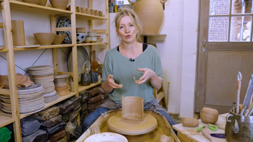 Keramiek draaien met Aster Caemaert