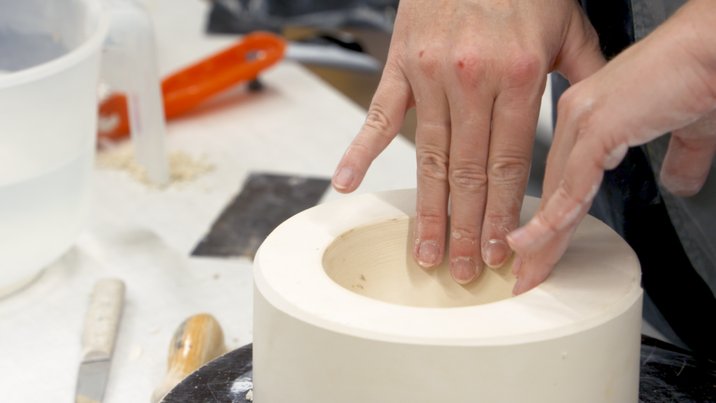 Mallen maken van gips: ontmantelen