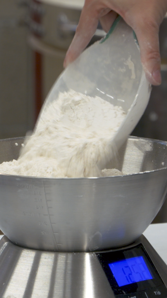 gietmallen maken,gietmallen gebruiken,gipsen mallen maken,gipsmallen maken,mallen maken in gips,mallen maken van gips,mal maken van gips,gietmallen,gietmallen keramiek,gietmallen gips,klei mallen maken,mallen maken voor keramiek