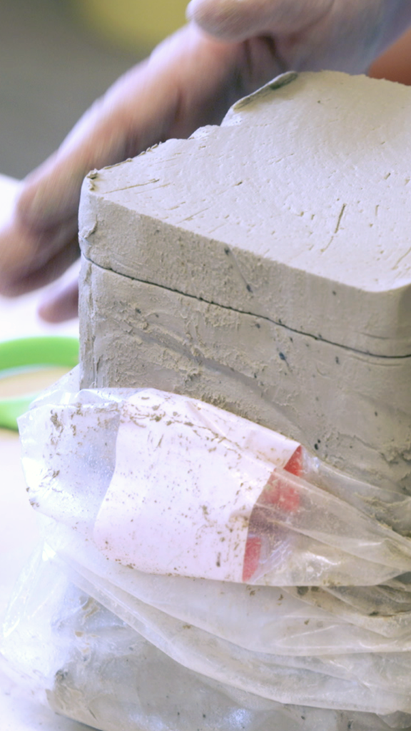 handopbouw,objects in clay,klei voorwerpen,voorwerpen klei,objecten in klei,alledaagse objecten in klei,kleien objecten,kleien voorwerpen,keramiek voor beginners,klei voor beginners,keramiek cursus beginners,keramiek beginners,handopbouw keramiek