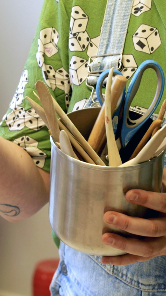 handopbouw,objects in clay,klei voorwerpen,voorwerpen klei,objecten in klei,alledaagse objecten in klei,kleien objecten,kleien voorwerpen,keramiek voor beginners,klei voor beginners,keramiek cursus beginners,keramiek beginners,handopbouw keramiek