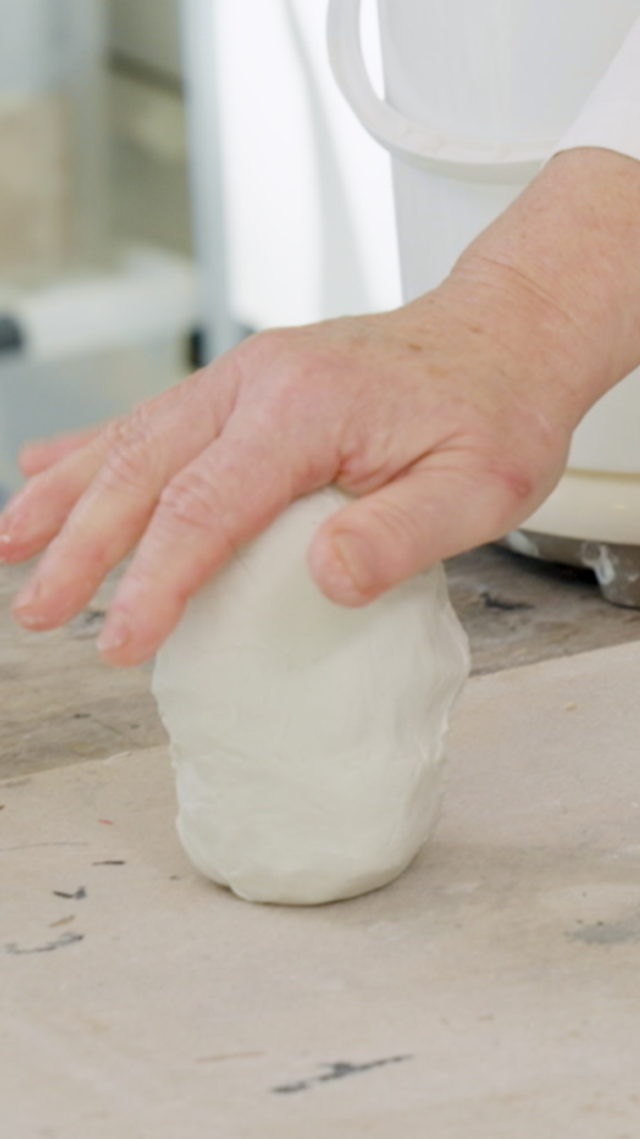 Papierklei maken: bol klei